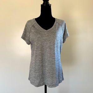 Women’s athletic shorts sleeve T-shirt